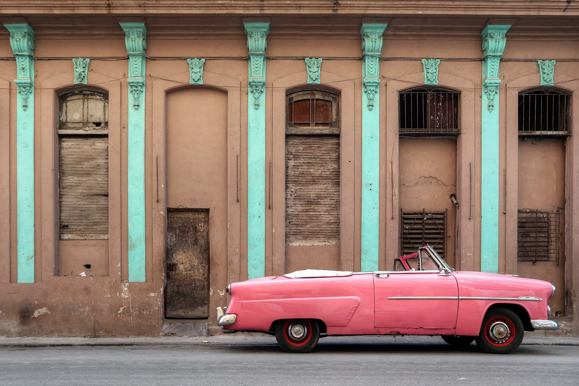 Pink cadillac havana